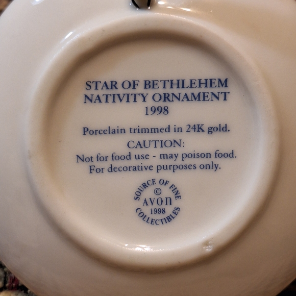 Vintage 1998 Avon Star Of Bethlehem Nativity Porcelain Ornament W/ 24K Trim - Picture 4 of 7